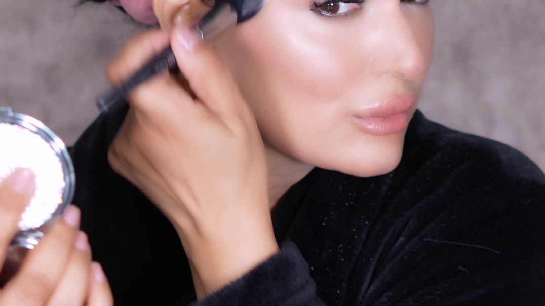 MM Luminous Foundation Application for Mature Skin